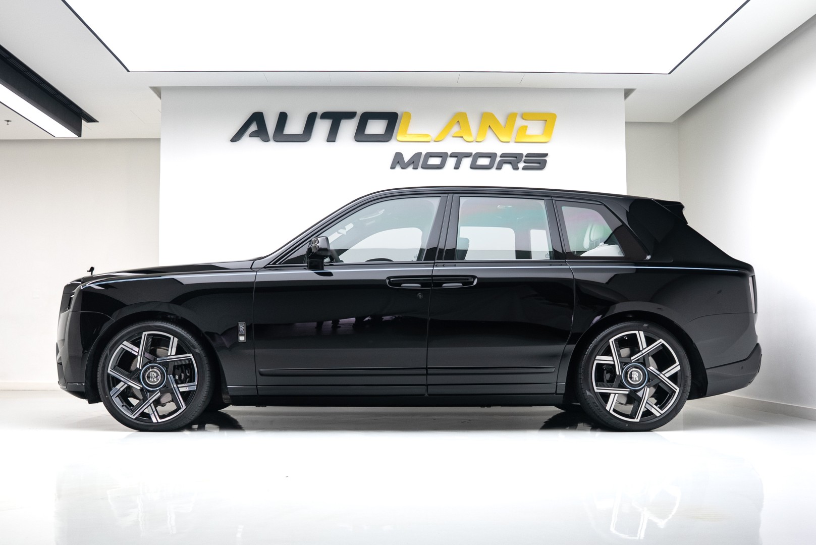2025 ROLLS ROYCE CULLINAN |BLACK BADGE | GCC | MAIN DEALER WARRANTY  SERVICE 